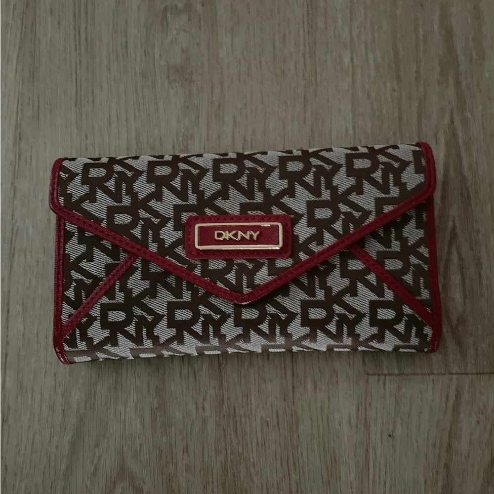DKNY wallet